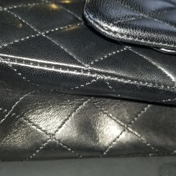 CHANEL Handbags - Chanel medium double flap in lambskin